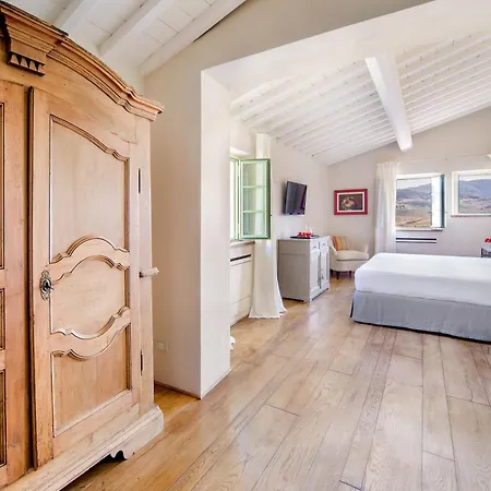 Hotel Borgo Del Cabreo 3*